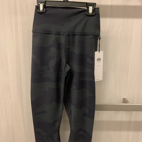 NEW ALO Yoga Camo High-Waist Vapor Legging Black - Picture 8 of 8